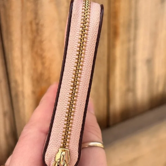 COACH Pink Crossgrain Leather Zip-Around Wallet RETAILS $238 - Picture 6 of 16